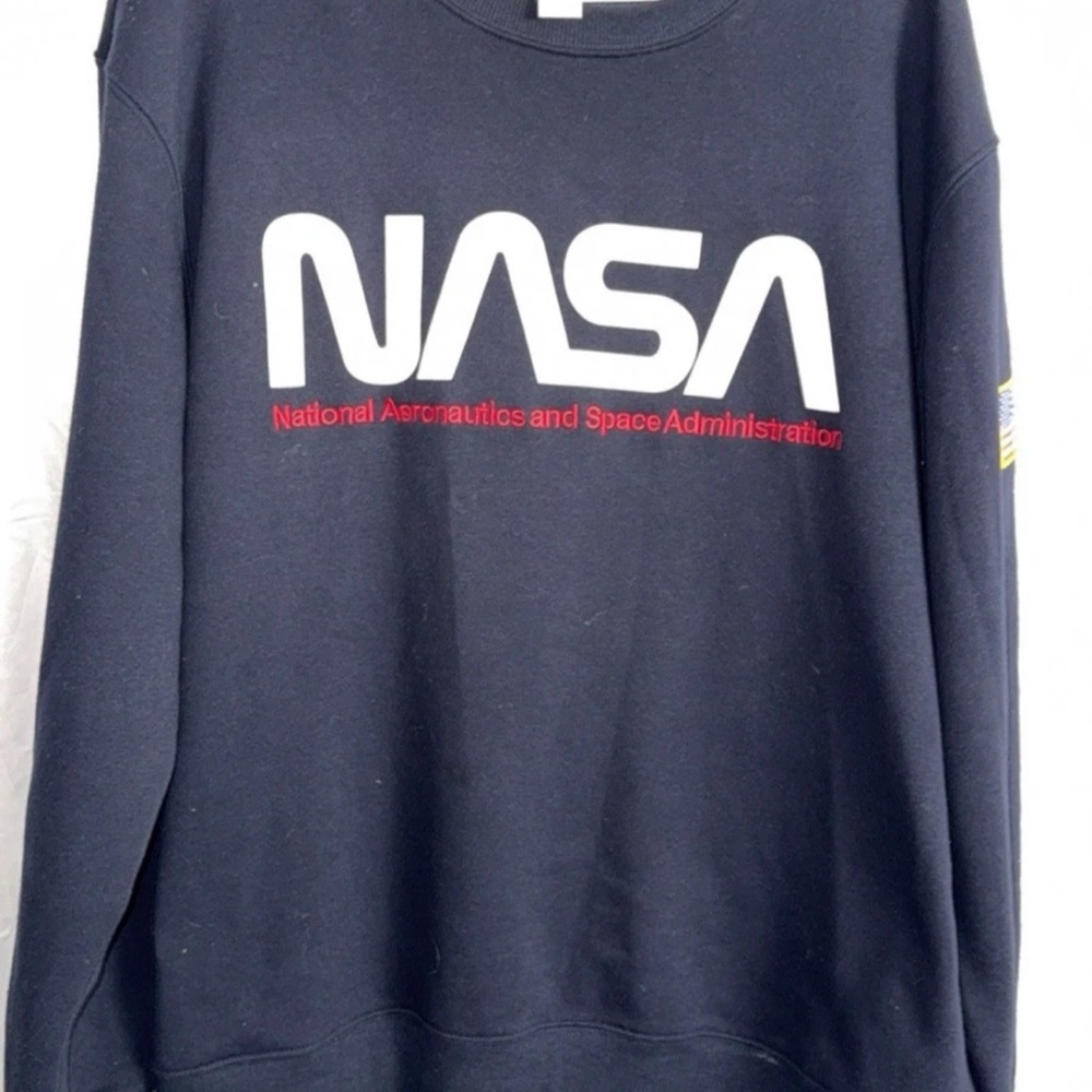 Men's Navy Sweater XL